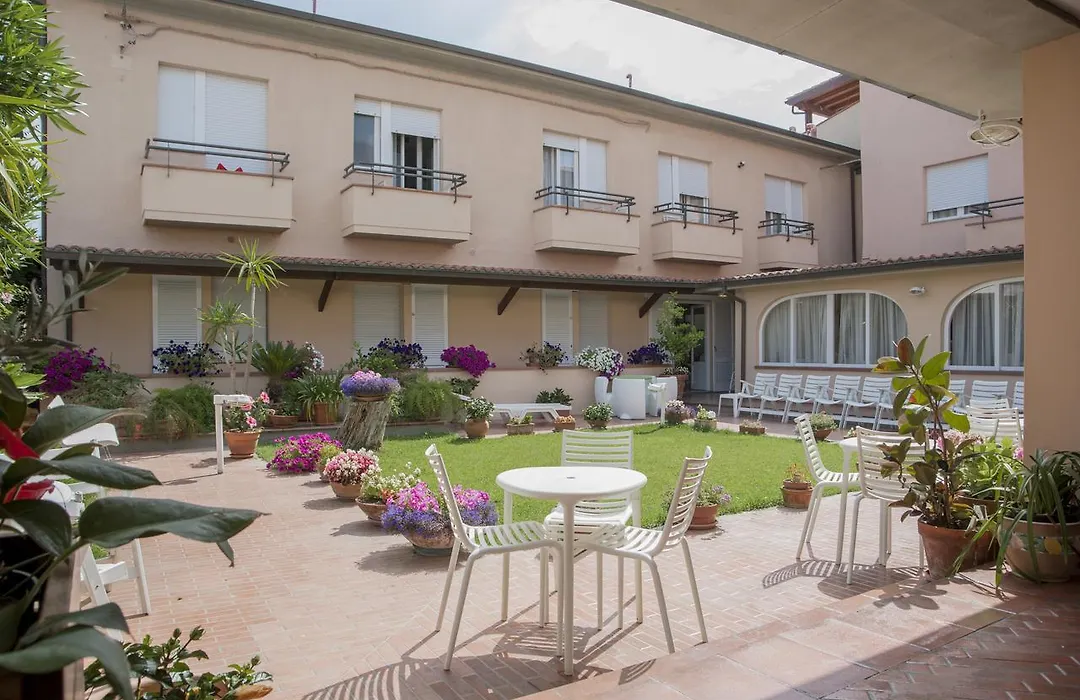 Hotel Sabrina-1